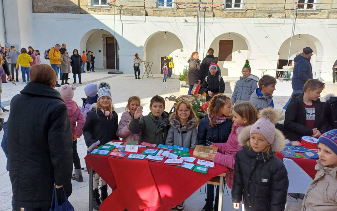 Prodajna izložba 1.b razreda