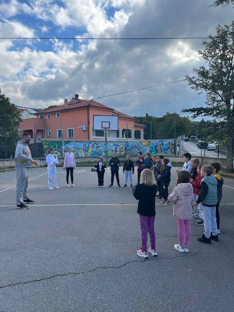 Prezentacija košarke u PŠ Šmrika